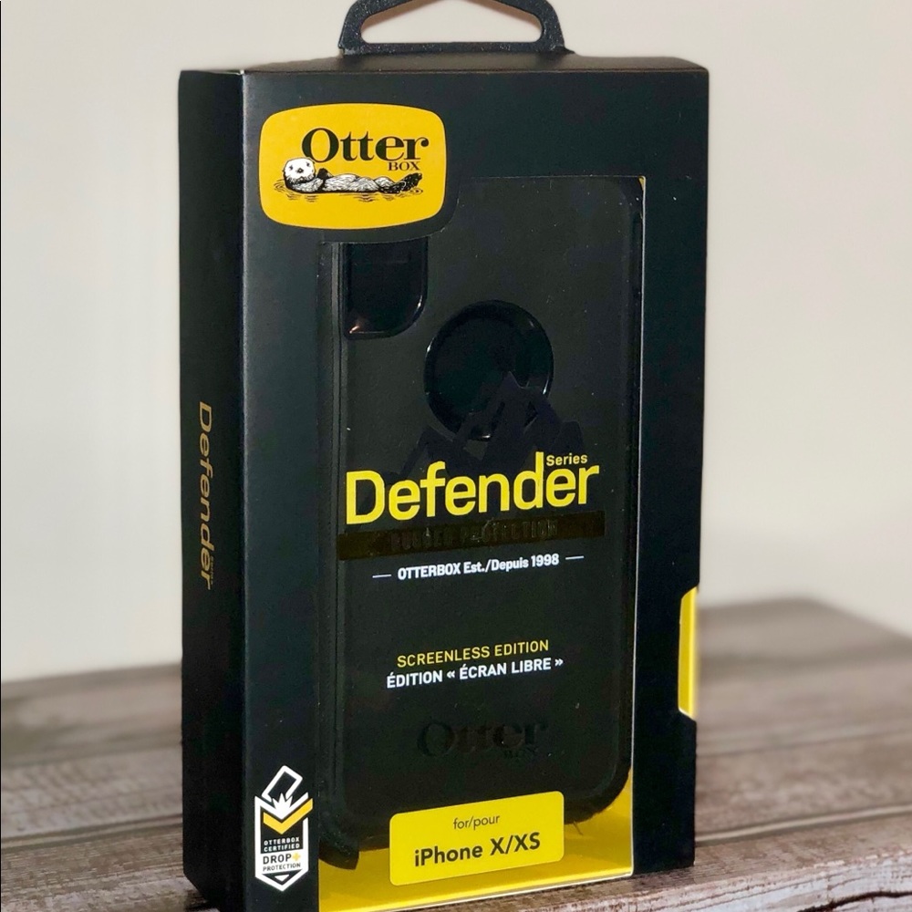 Otterbox defender screen less edition with a clip